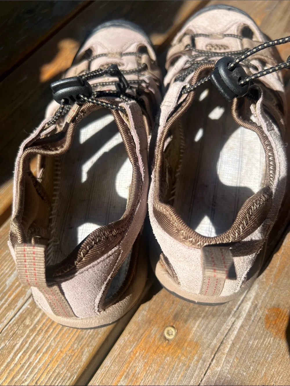 Keen-style Closed Toe Outdoor Sandals in Dusty Rose